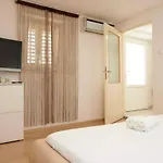 Lea Apartment