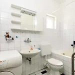 Apartment Lea *