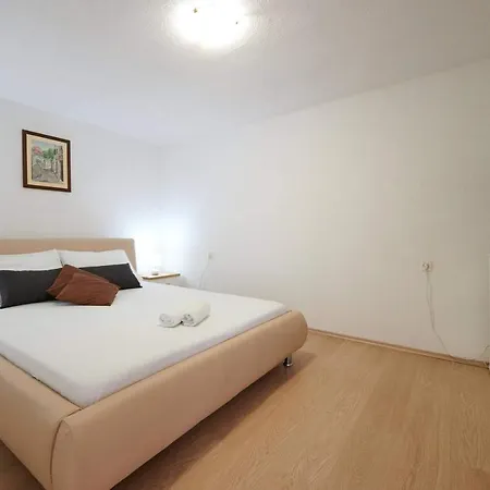 Daire Lea Trogir