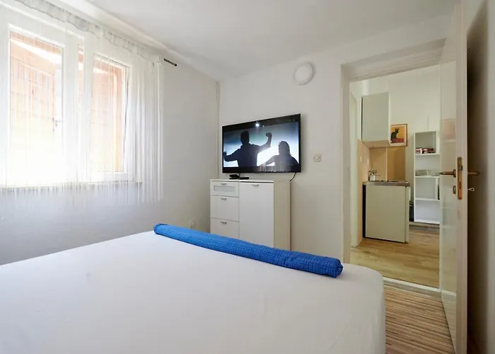 Lea شقة تروغير